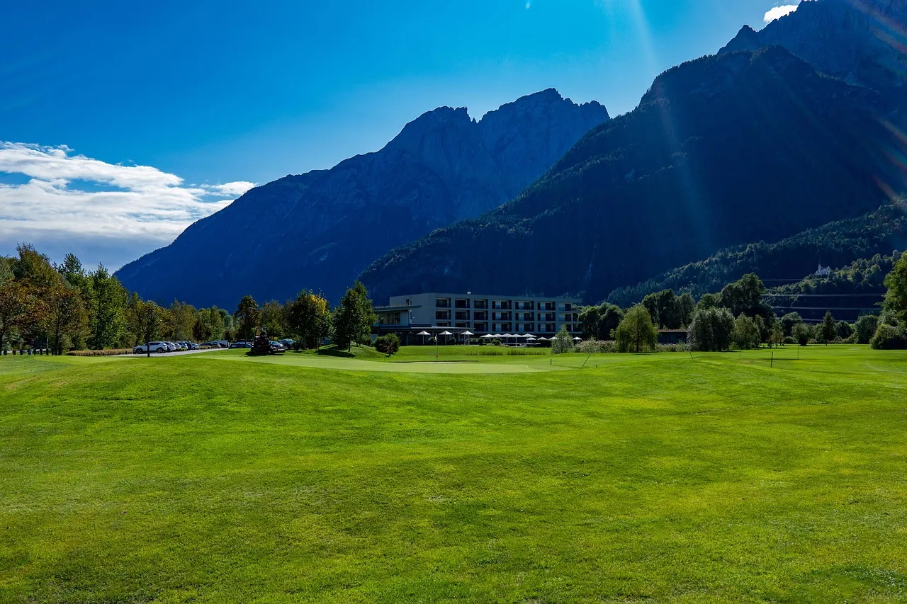 Bergurlaub mit Stadtvorteilen: Lienz als Sommeralternative